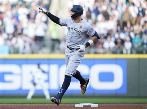 Judge’s 2 HRs help Germán win after suspension, Yankees top Mariners 10-4